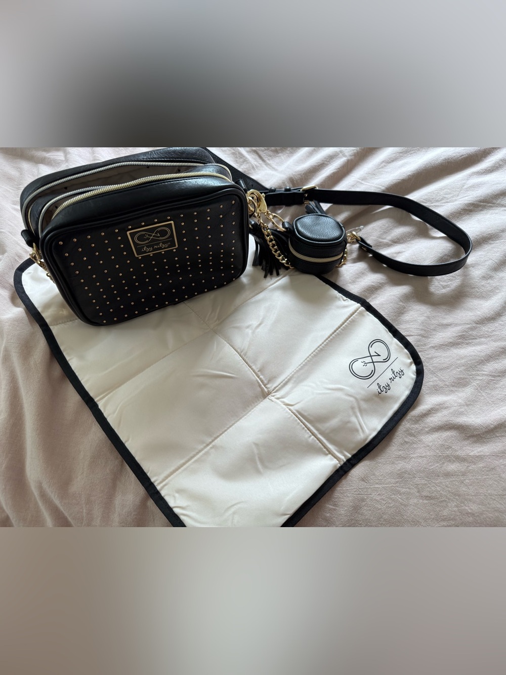 Itzy ritzy Chelsea and Cole Crossbody diaper bag